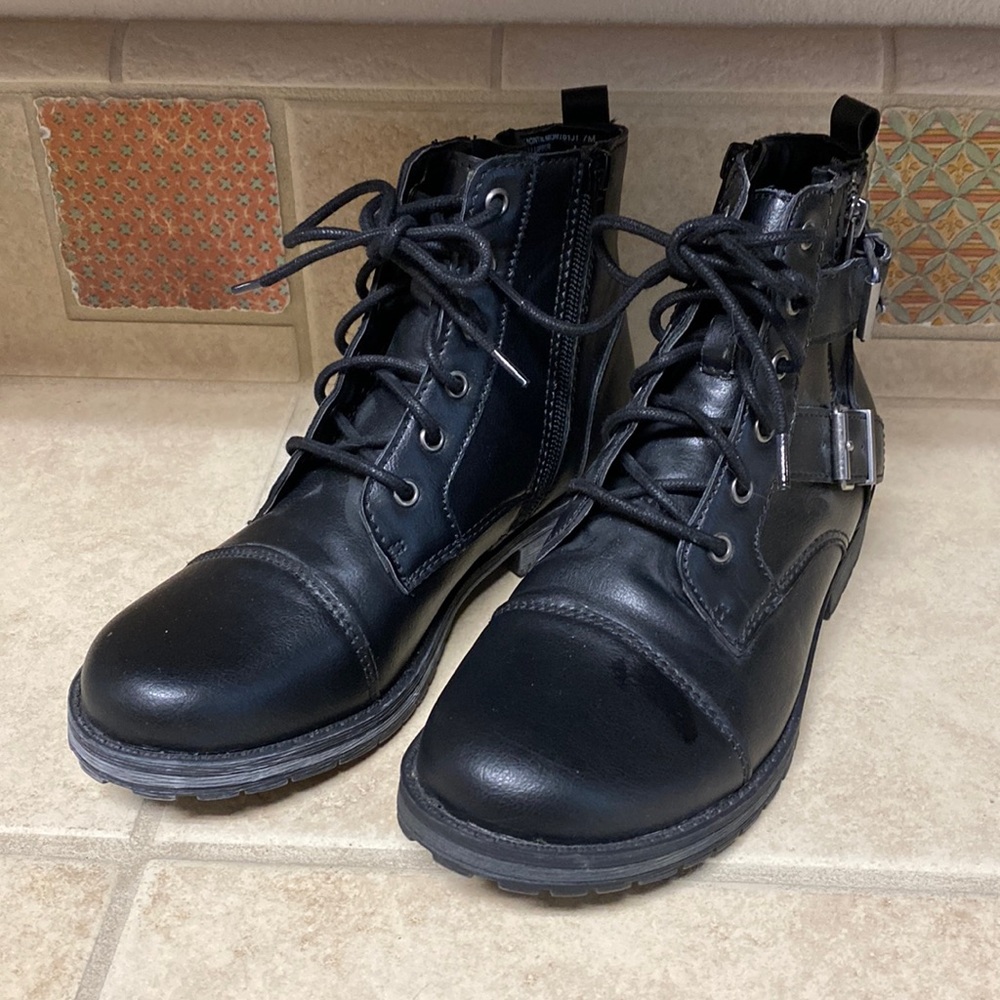 Black zipper lace Buckle lined high top boot